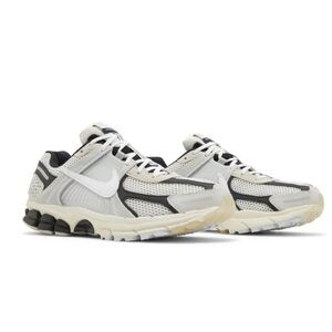 Air Zoom Vomero 5 'Supersonic'